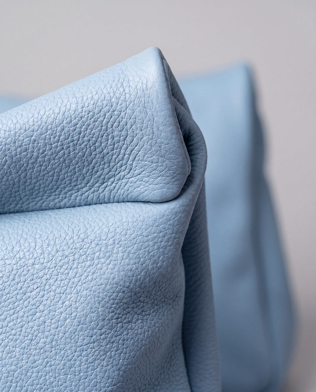 Lido bag in Sky – leather detail