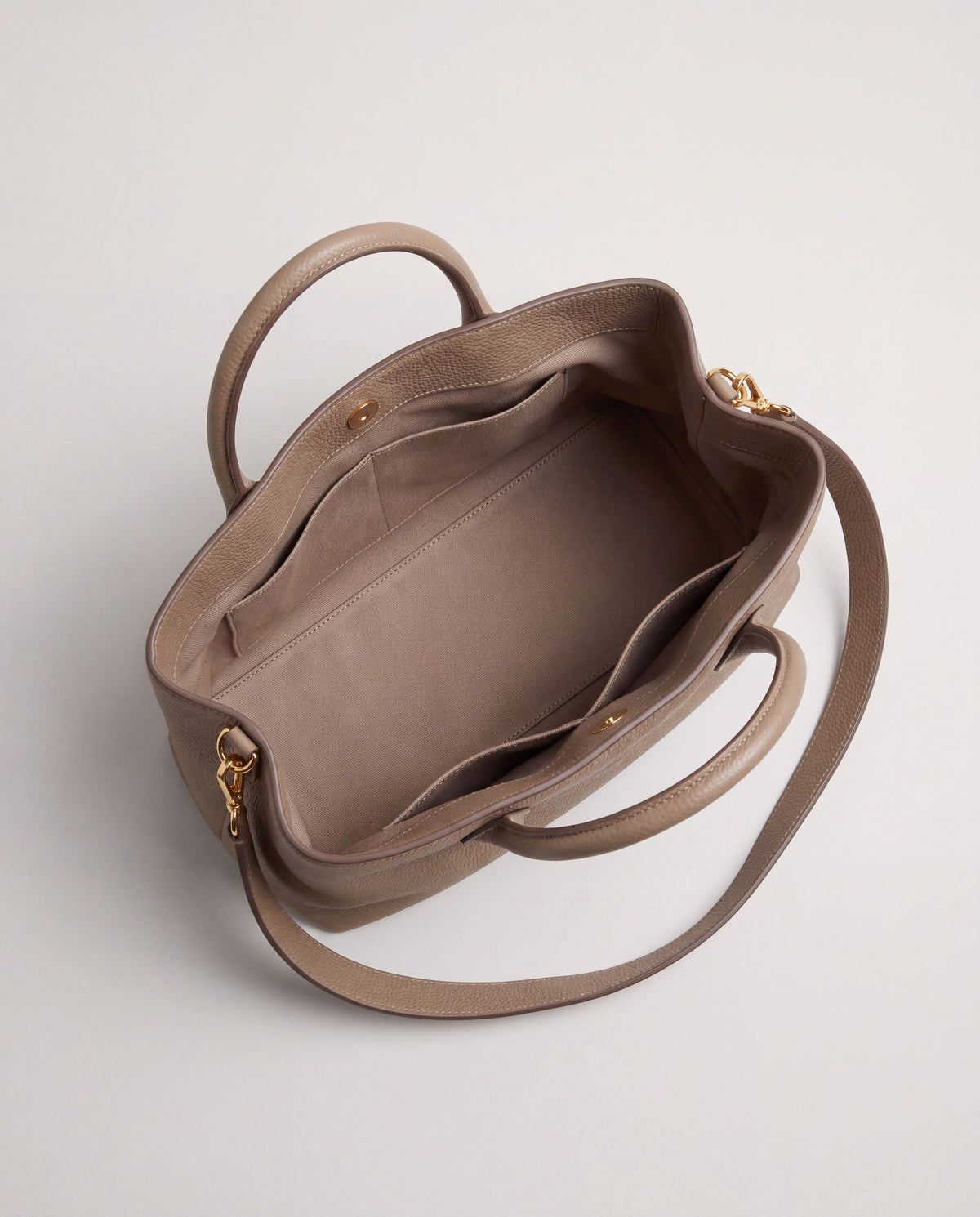 Lido bag in Taupe – interior view