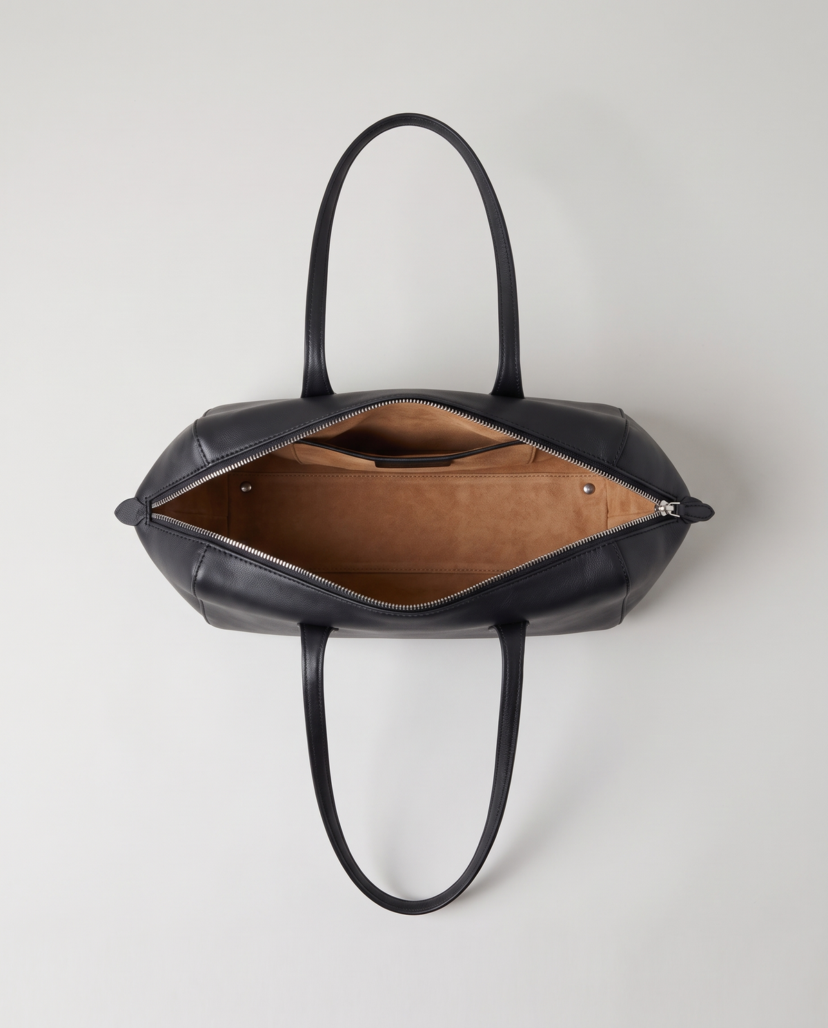 Lira leather shoulder bag in Black – view from above with the zip open