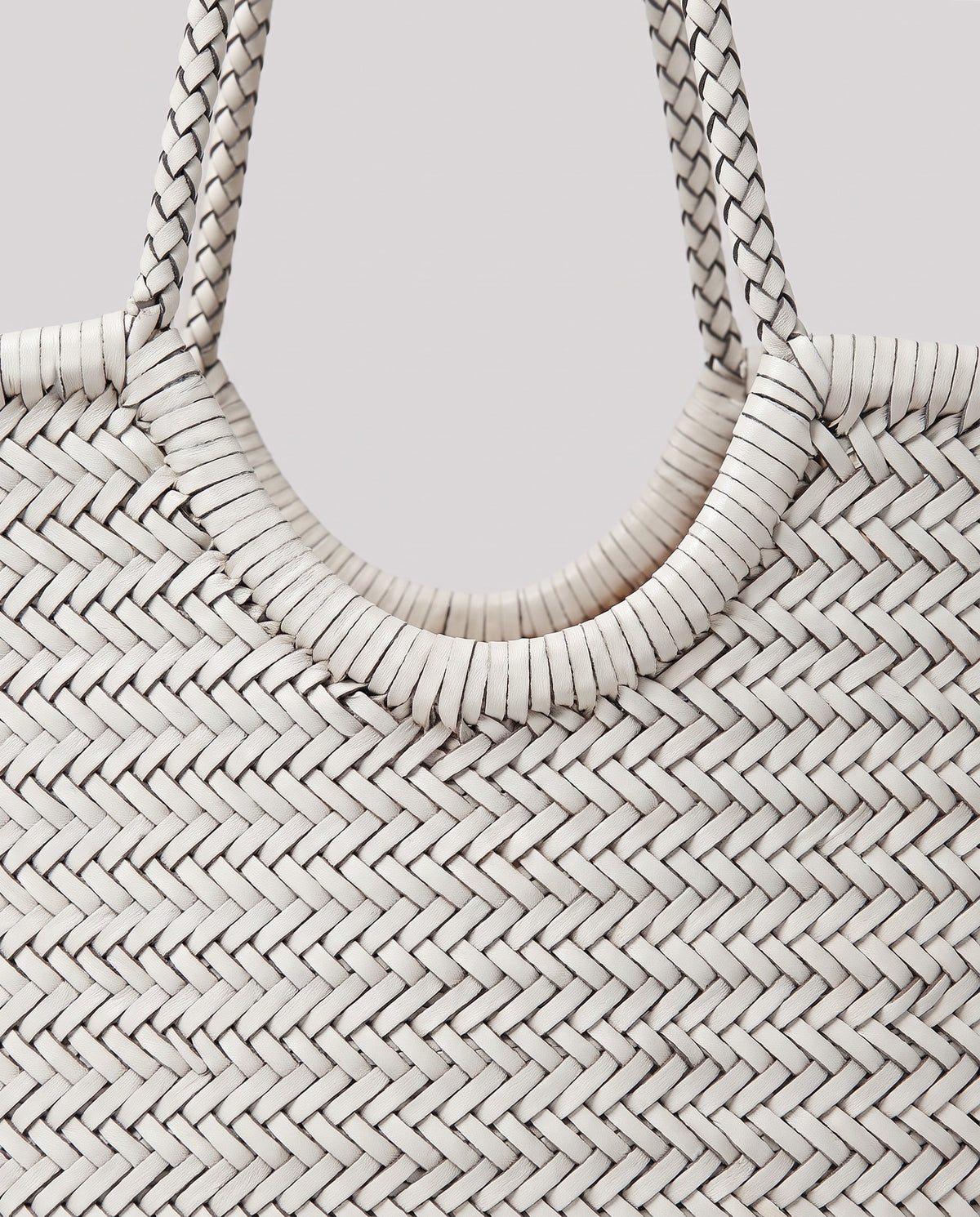 Leather close-up of the Valentina Matera Large bag in White