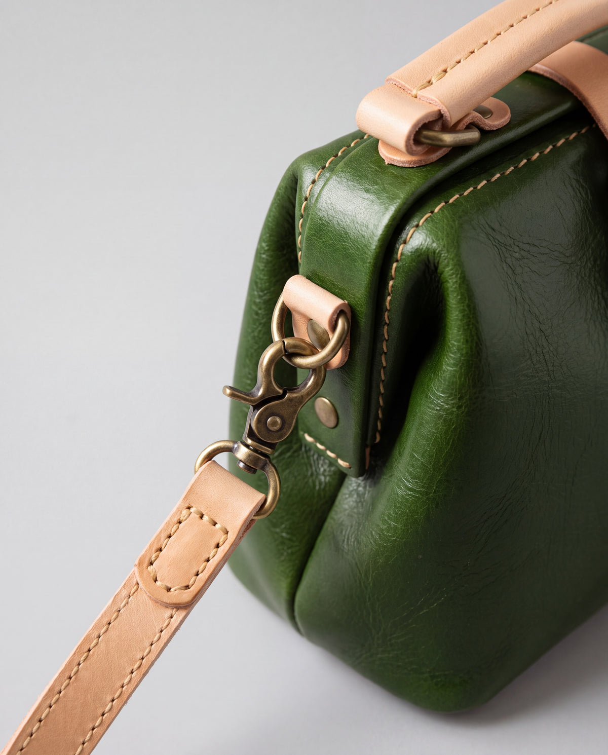 Mini Leather Bag bag in Green – hardware detail