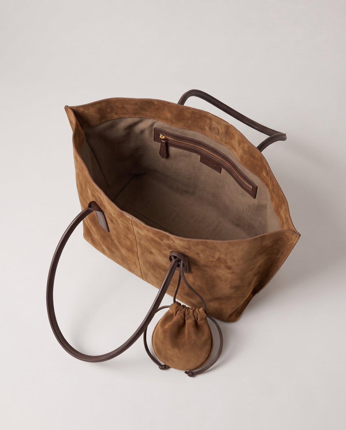 Noce tote in brown, open showing interior