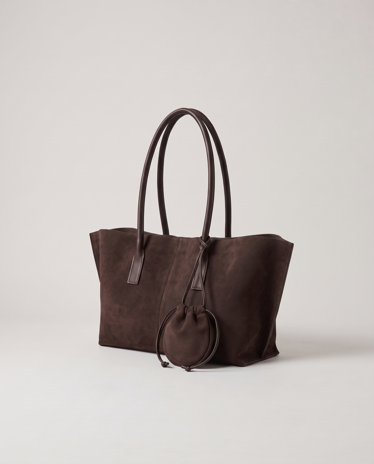 Noce tote in chocolate, three-quarter view