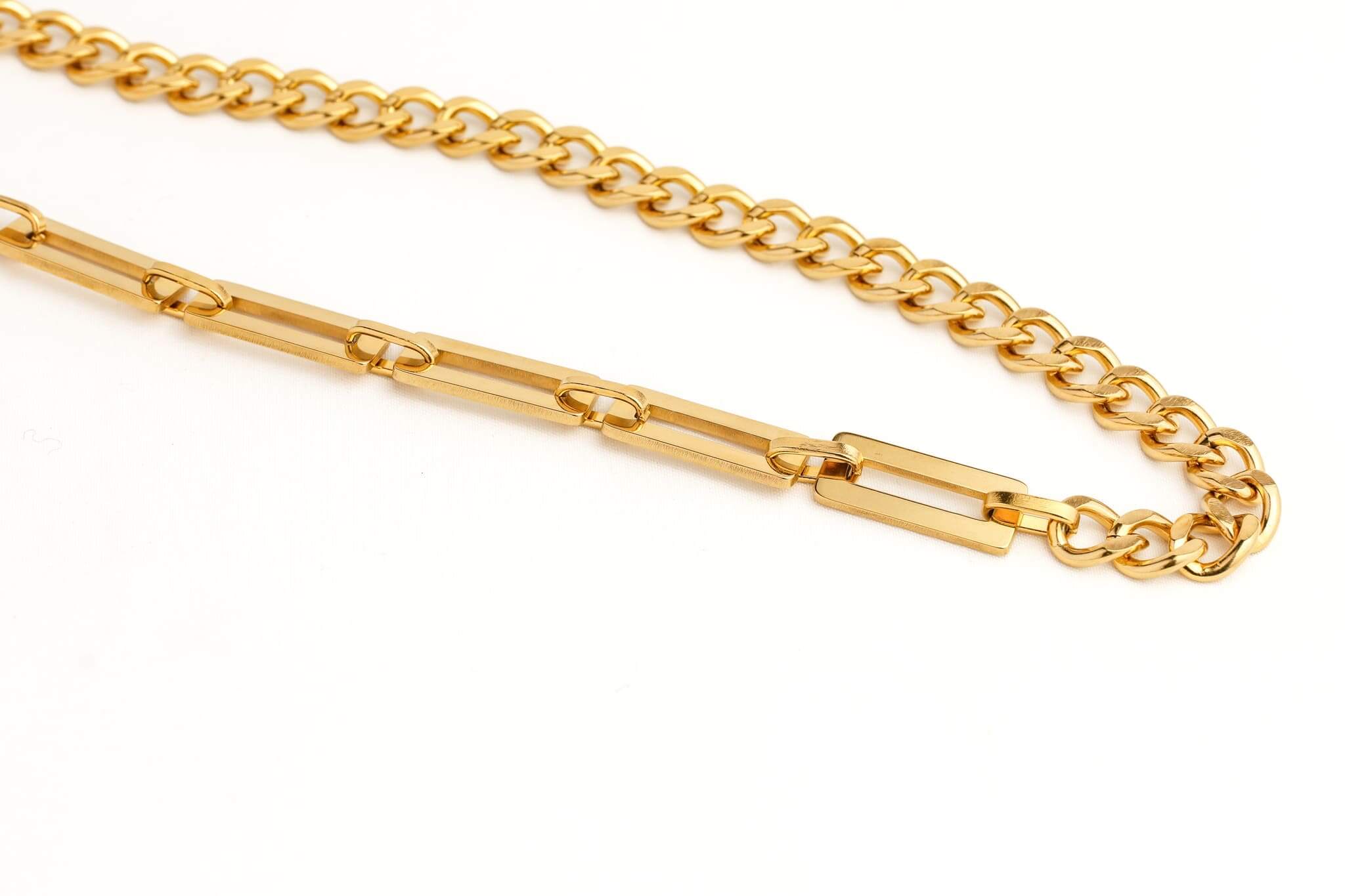 Gold chain necklace