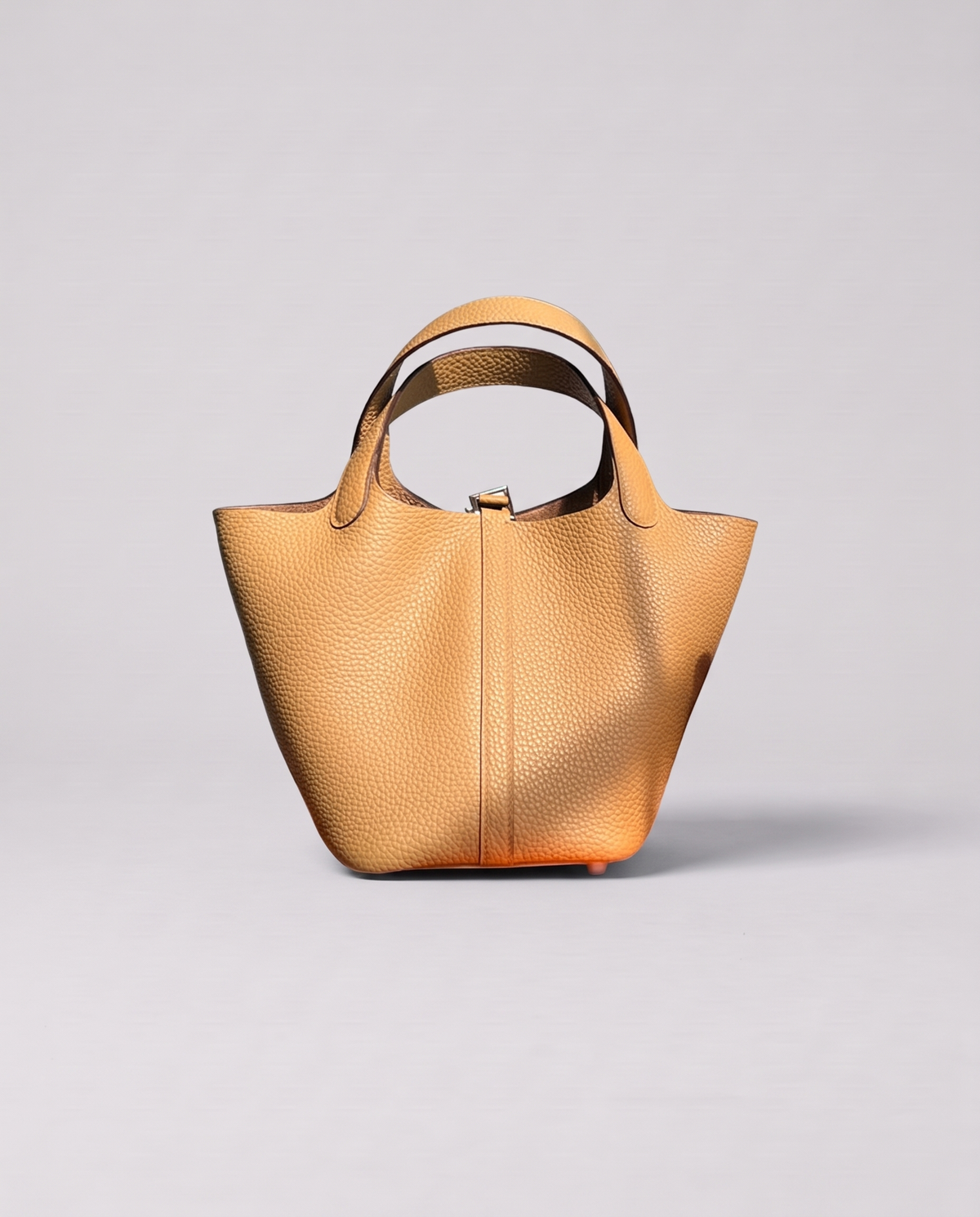 Valentina Ostuni Large bag in Apricot, front view