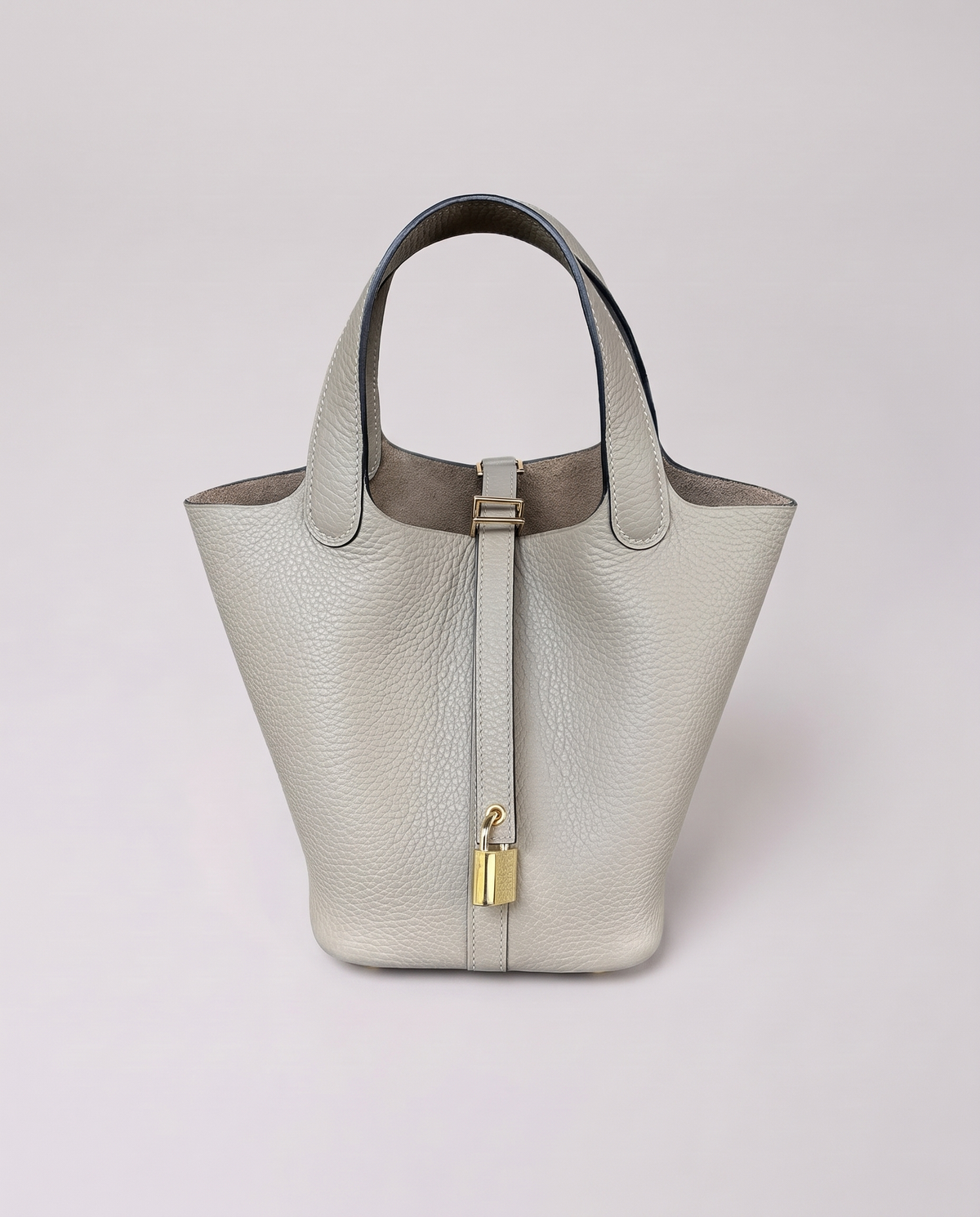 Inside the Valentina Ostuni Large bag in Pearl
