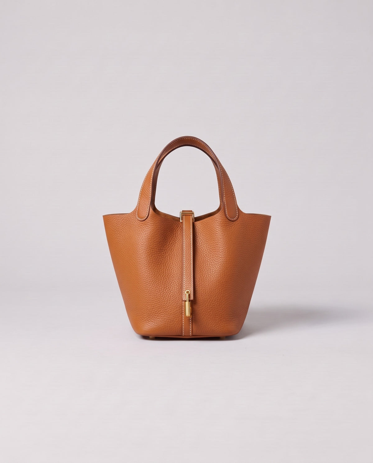 Valentina Ostuni Small bag in Caramel, front view