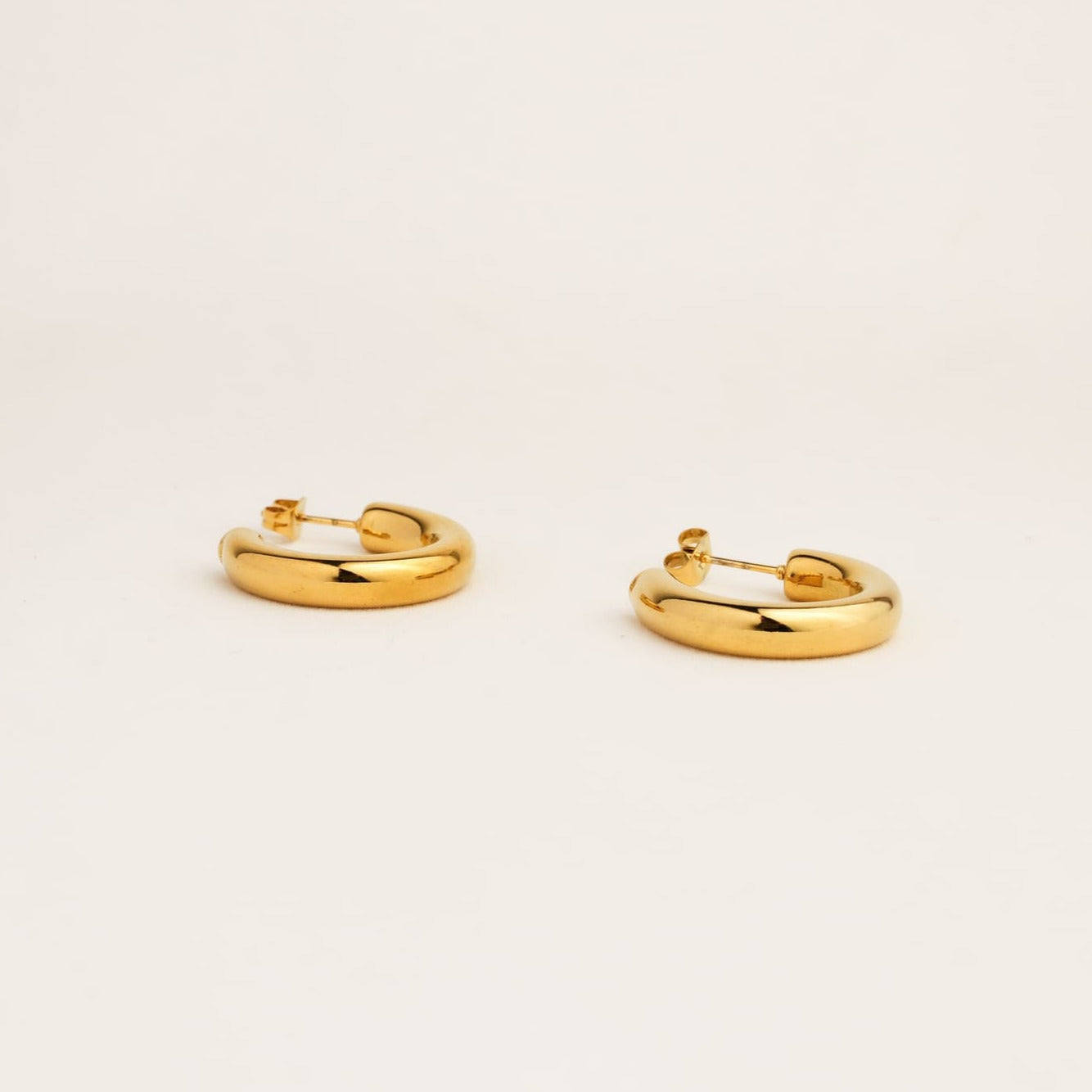 Medium Hoops