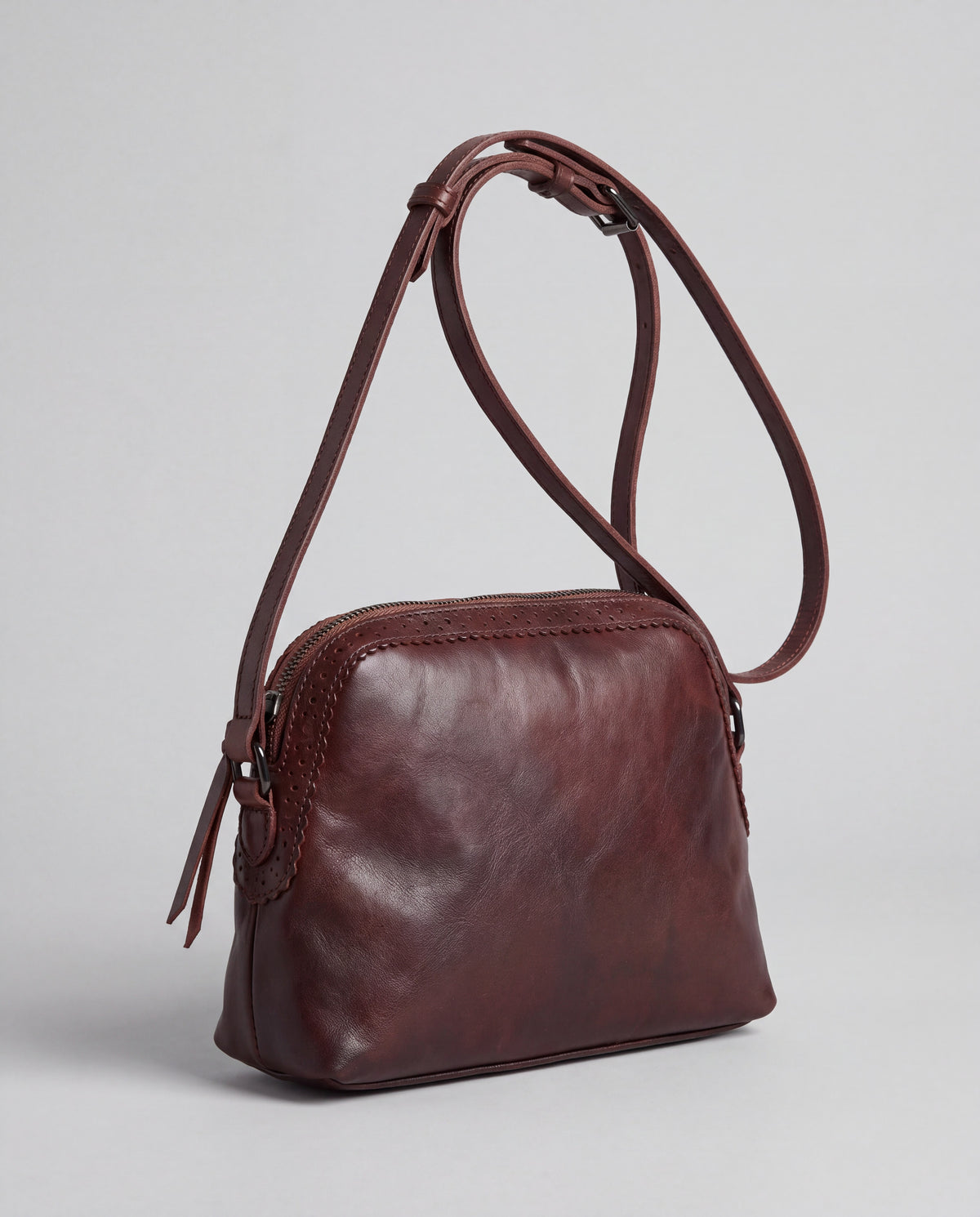 Shell bag in Coffee – three-quarter view