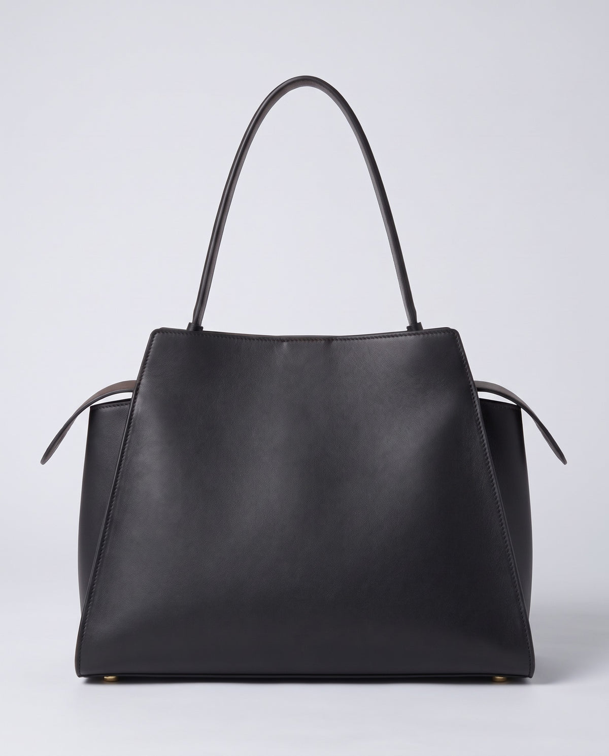 Siracusa structured leather bag in Black – back view