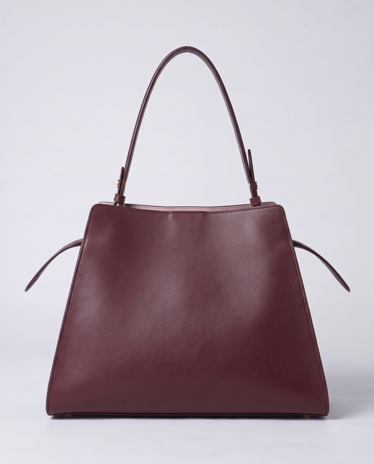 Siracusa structured leather bag in Burgundy – back view