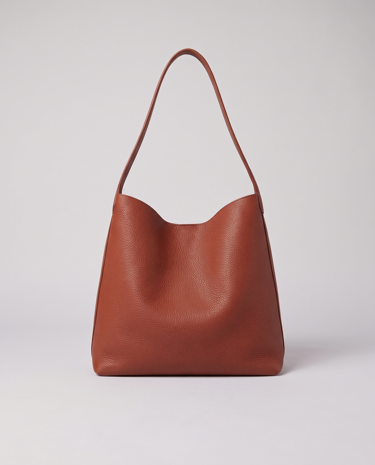 Valentina Tela Large bag in Rust, three-quarter view