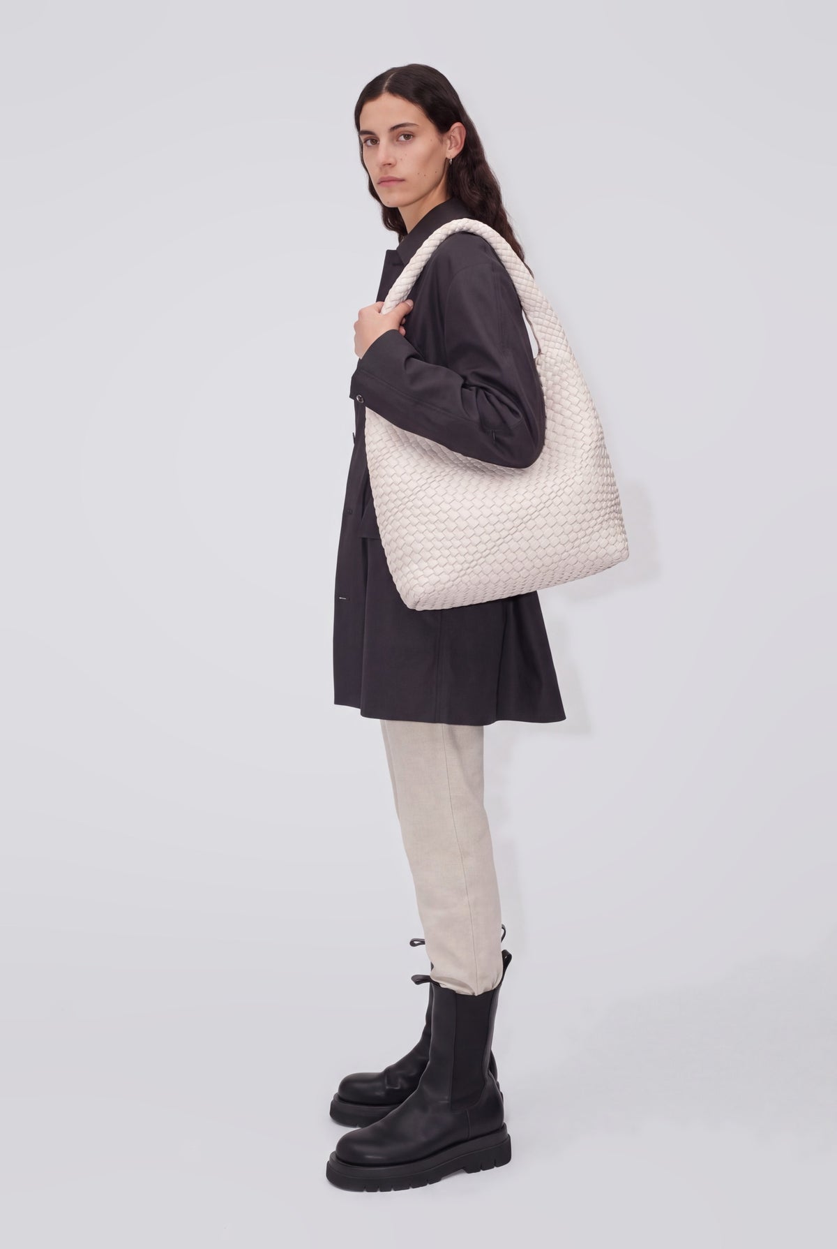 Axis ivory woven handbag worn on the shoulder - Valentina