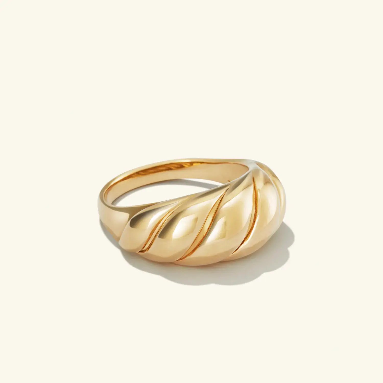 Big Croissant ring gold