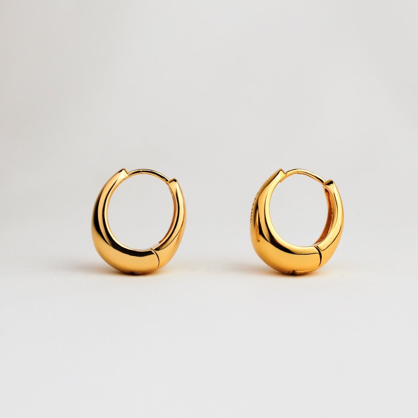 gold teardrop earrings