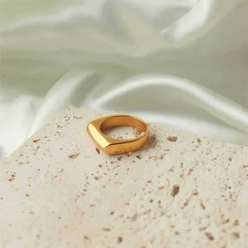 Gold Bar Ring