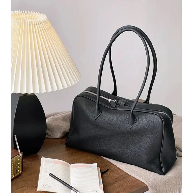 Valentina Ora Large tote in Black