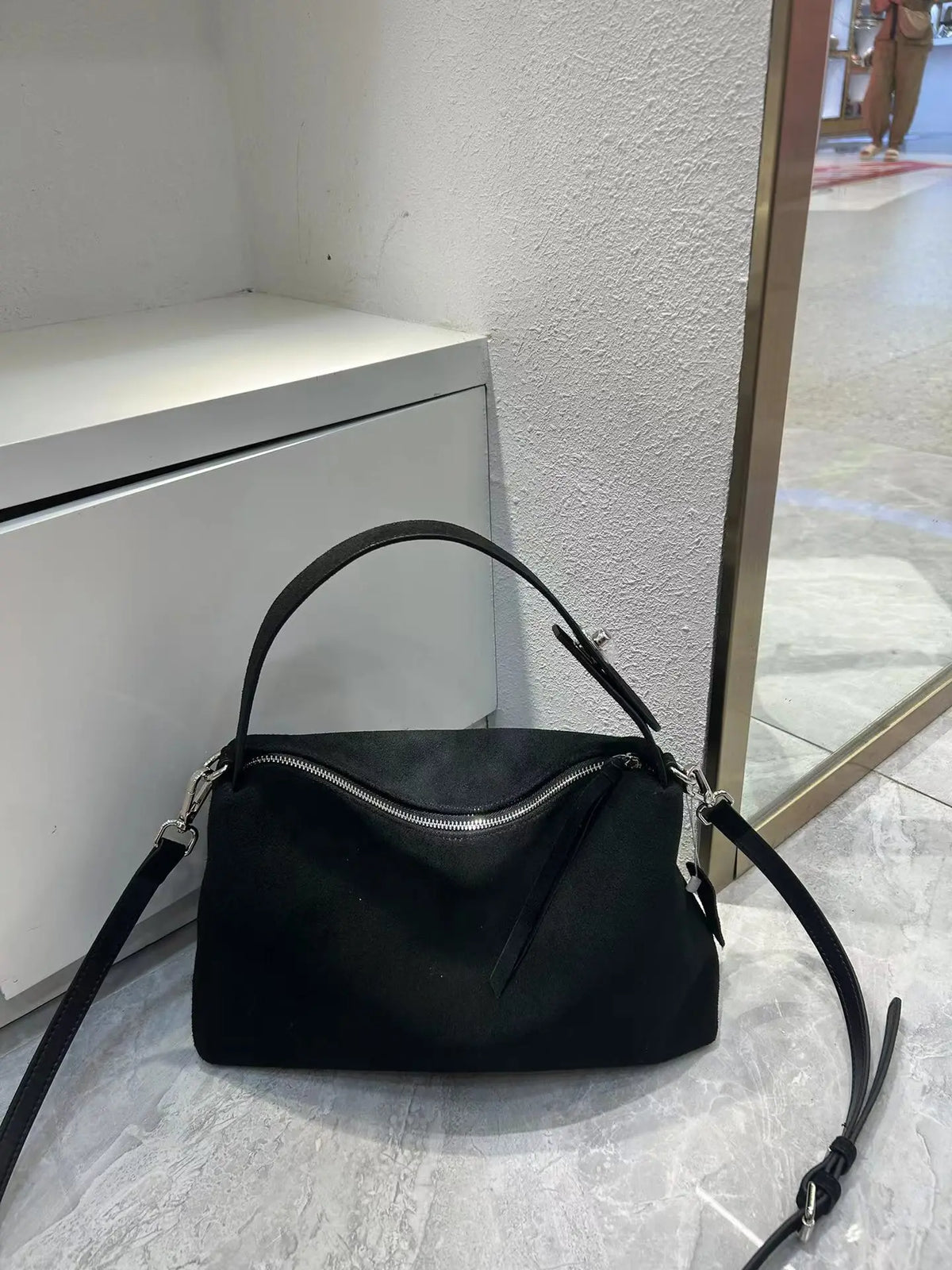 Valentina Calma tote in Ebony
