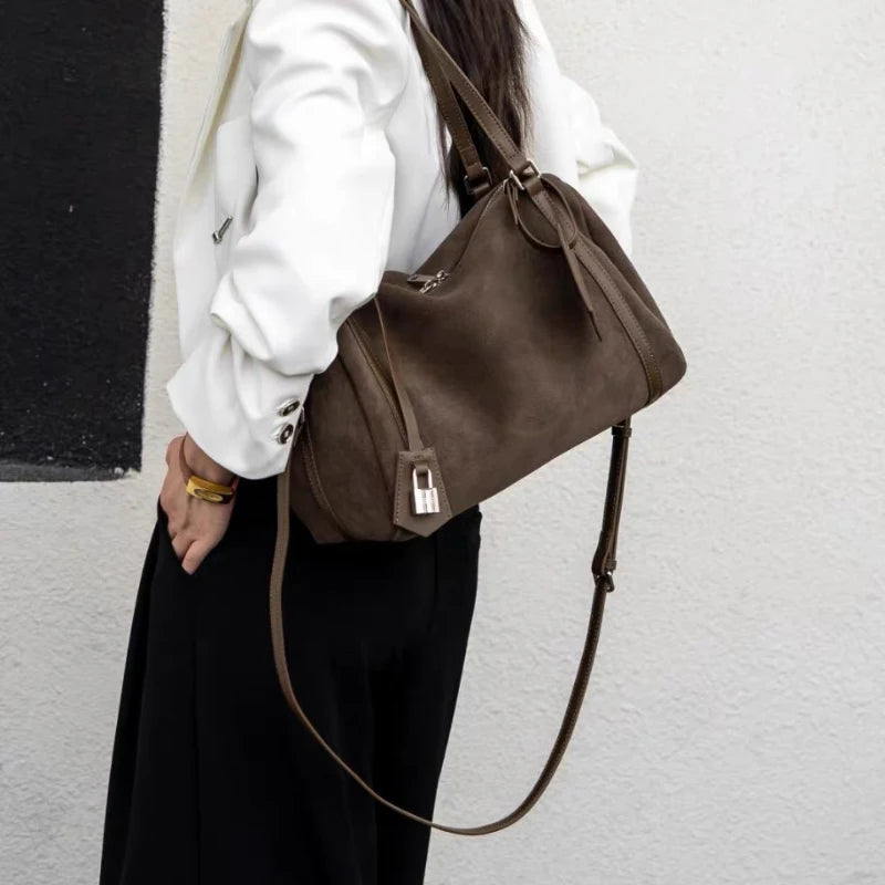 Valentina Vita tote in Grey, worn