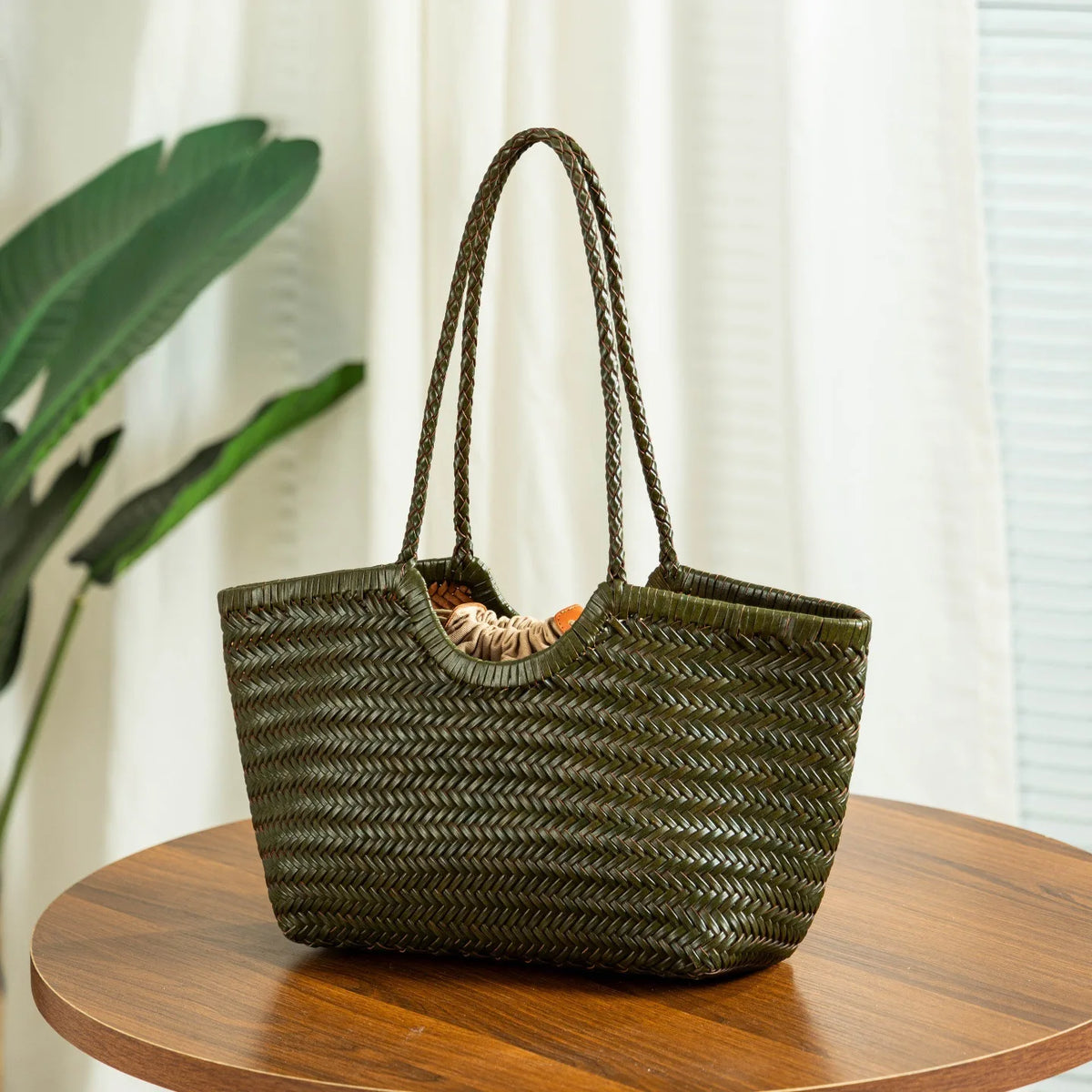 Valentina Matera Small tote in White, front view