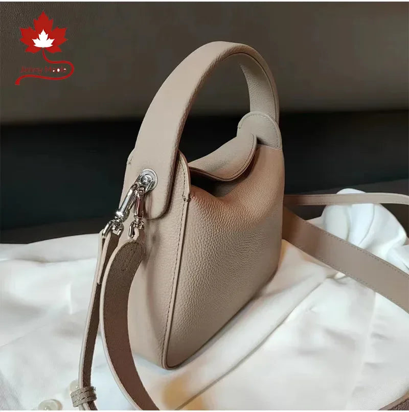 Valentina Quarzo tote in Ivory, detail