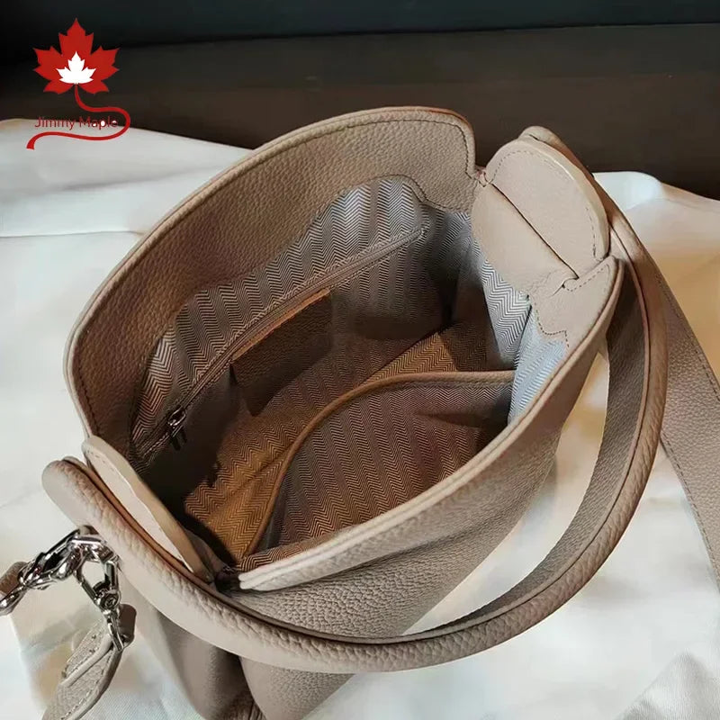 Valentina Quarzo tote in Ivory, worn