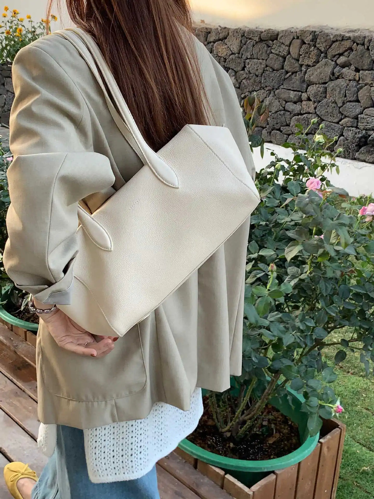 Valentina Cortina tote in Beige