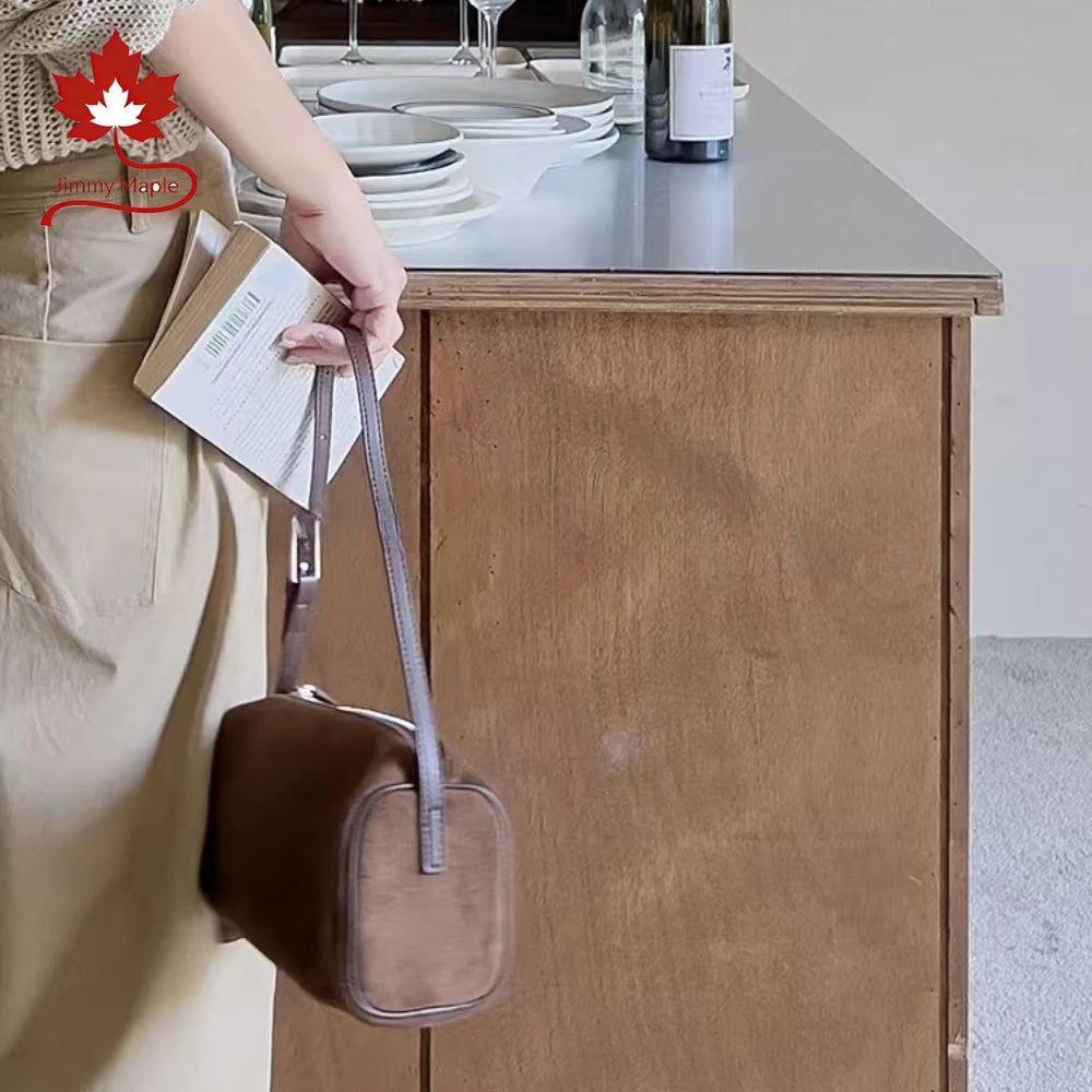 Valentina Roma bowling bag in Blush, interior