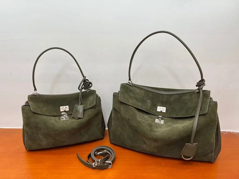 Valentina Dolce Medium tote in Yucca