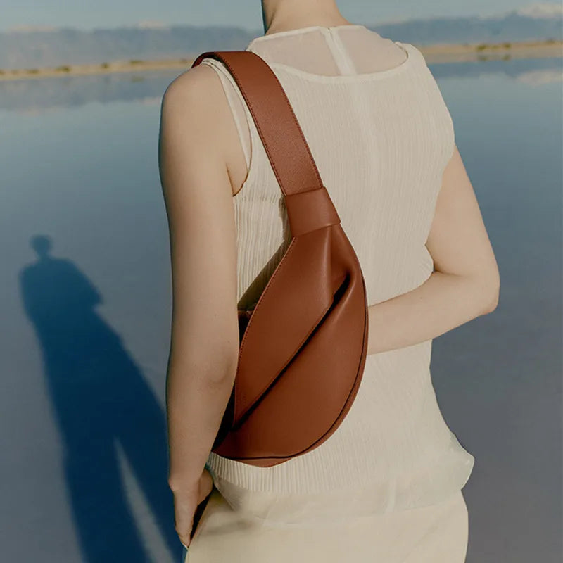 Valentina Mare bowling bag in White, interior