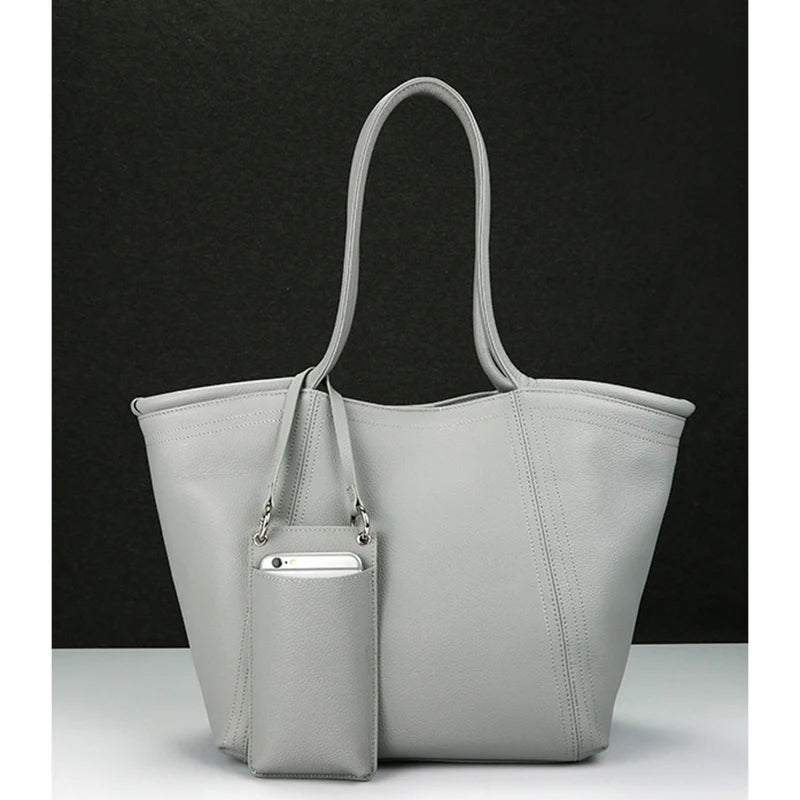 Valentina Prima tote in Light Grey