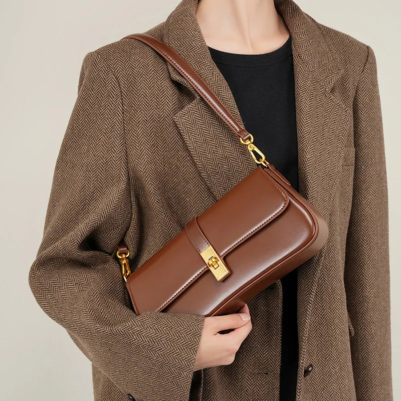 Valentina Tabacco shoulder bag in Coffee, side view