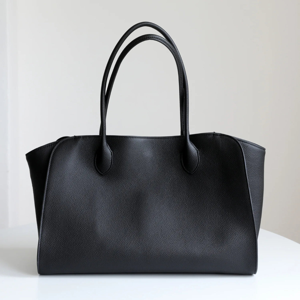 Valentina Volta Large shoulder bag in Coffee, front view