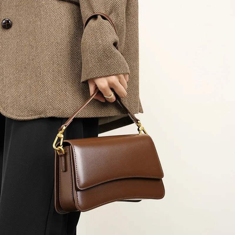 Valentina Oliva shoulder bag in Black, worn