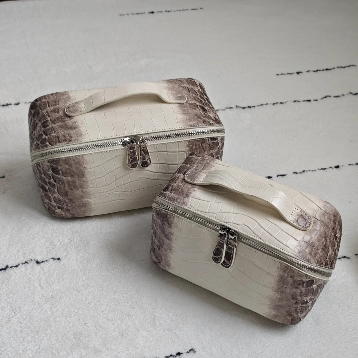 Valentina Varenna Medium vanity case in Trench, side view
