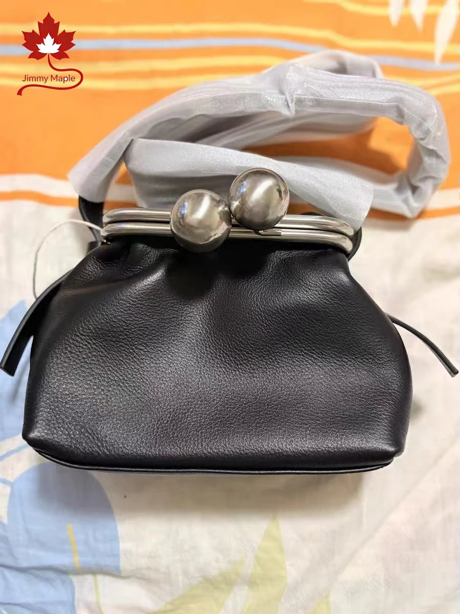 Valentina Garda shoulder bag in Beige, back view