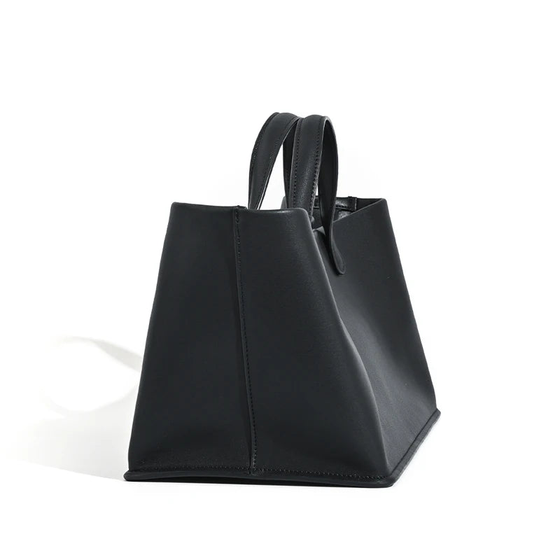 Valentina Nube pouch in Brown, worn