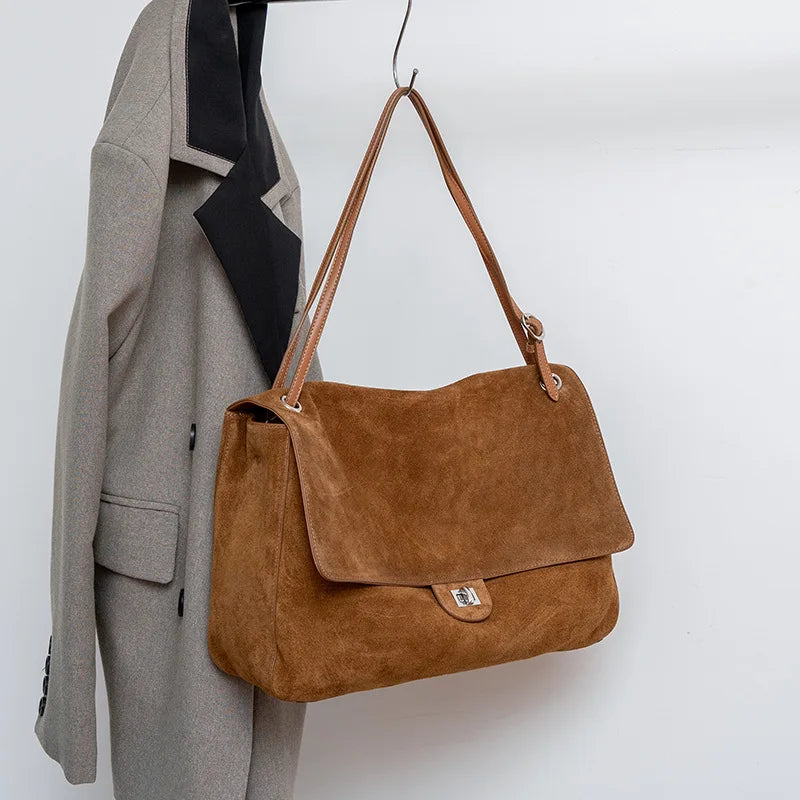 Valentina Brio Large tote in Caramel