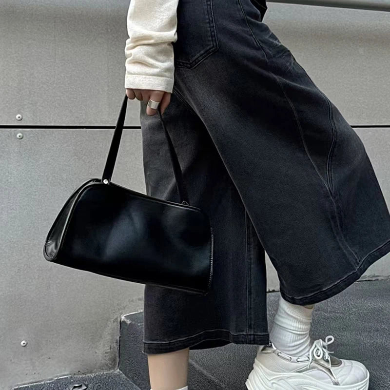 Valentina Oro tote in Grey, back view