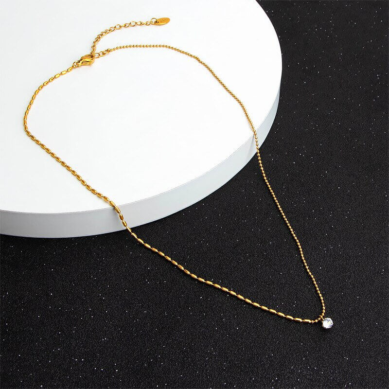 Gold chain necklace with diamond