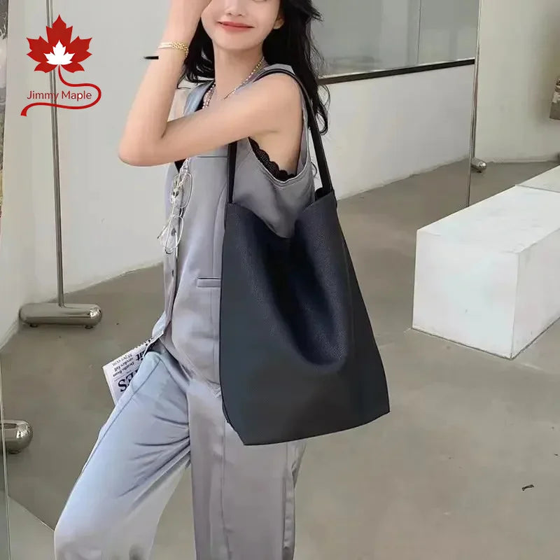 Valentina Tela Large bucket bag in Grey, back view