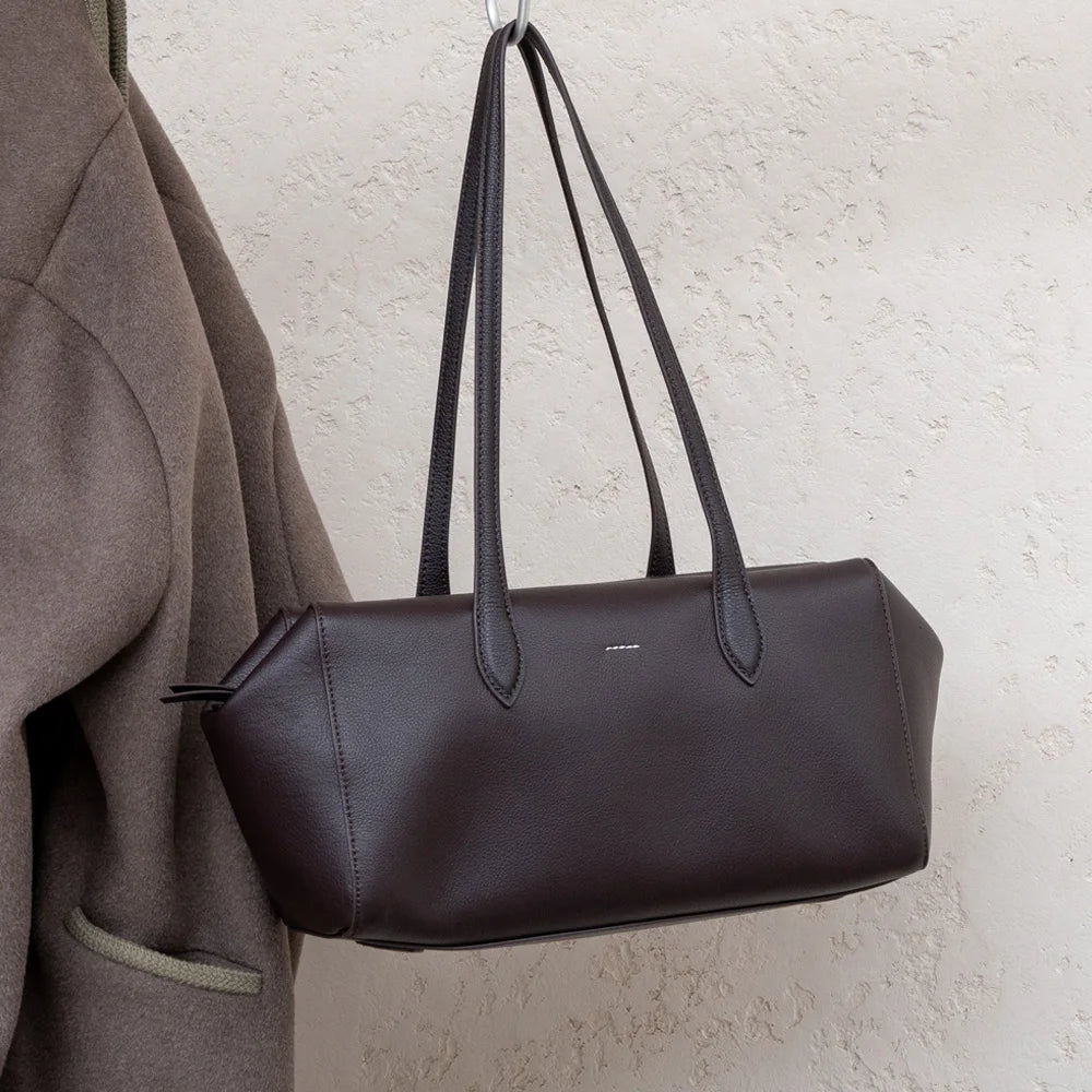 Valentina Lira tote in Coffee