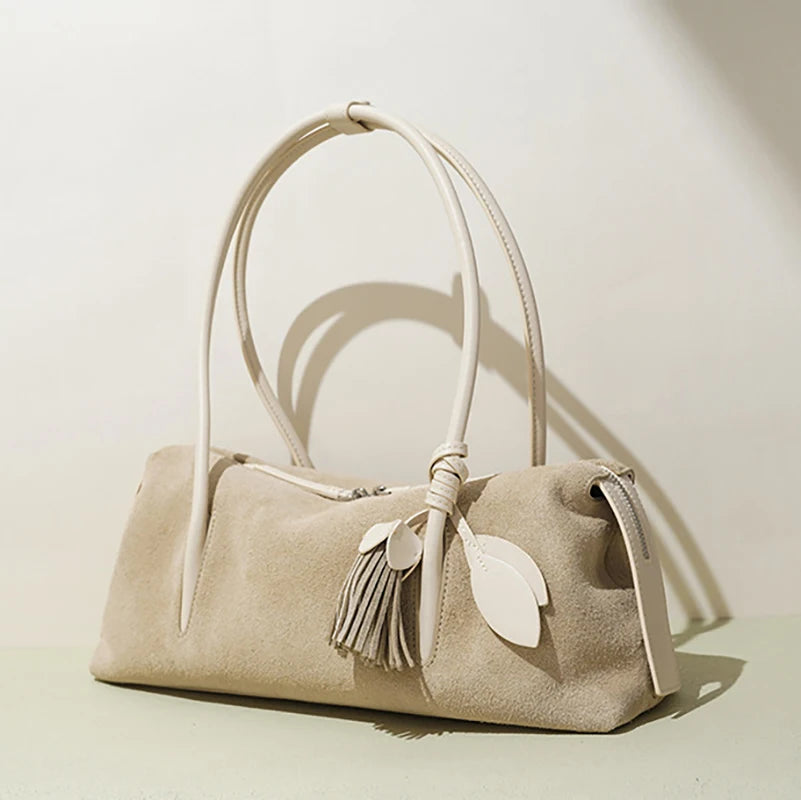 Valentina Isola tote in Sand, detail