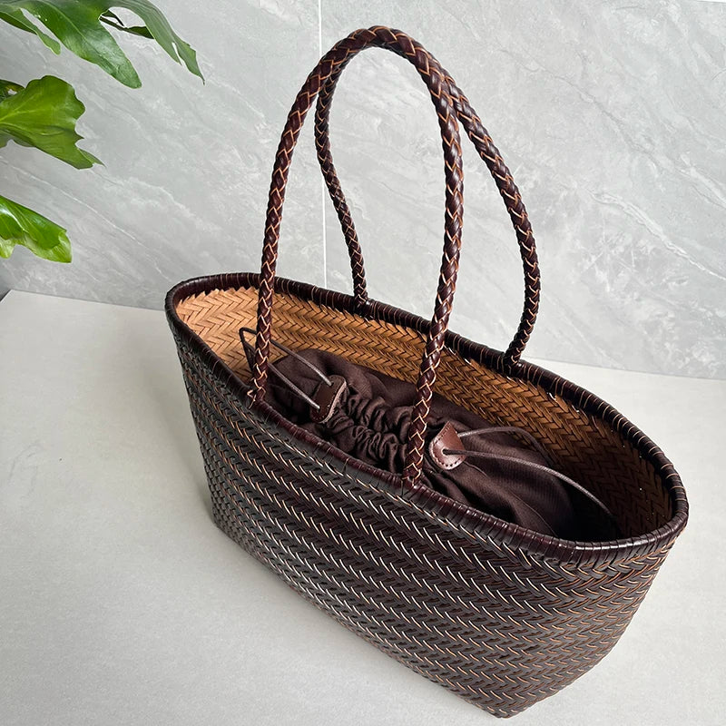 Valentina Noto Large tote in Burgundy, worn