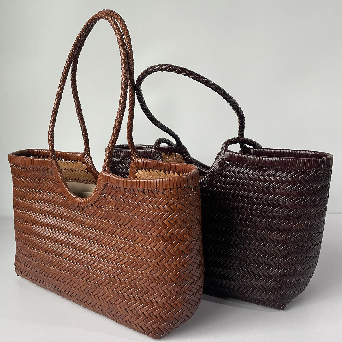 Valentina Bosa tote in Brown, side view