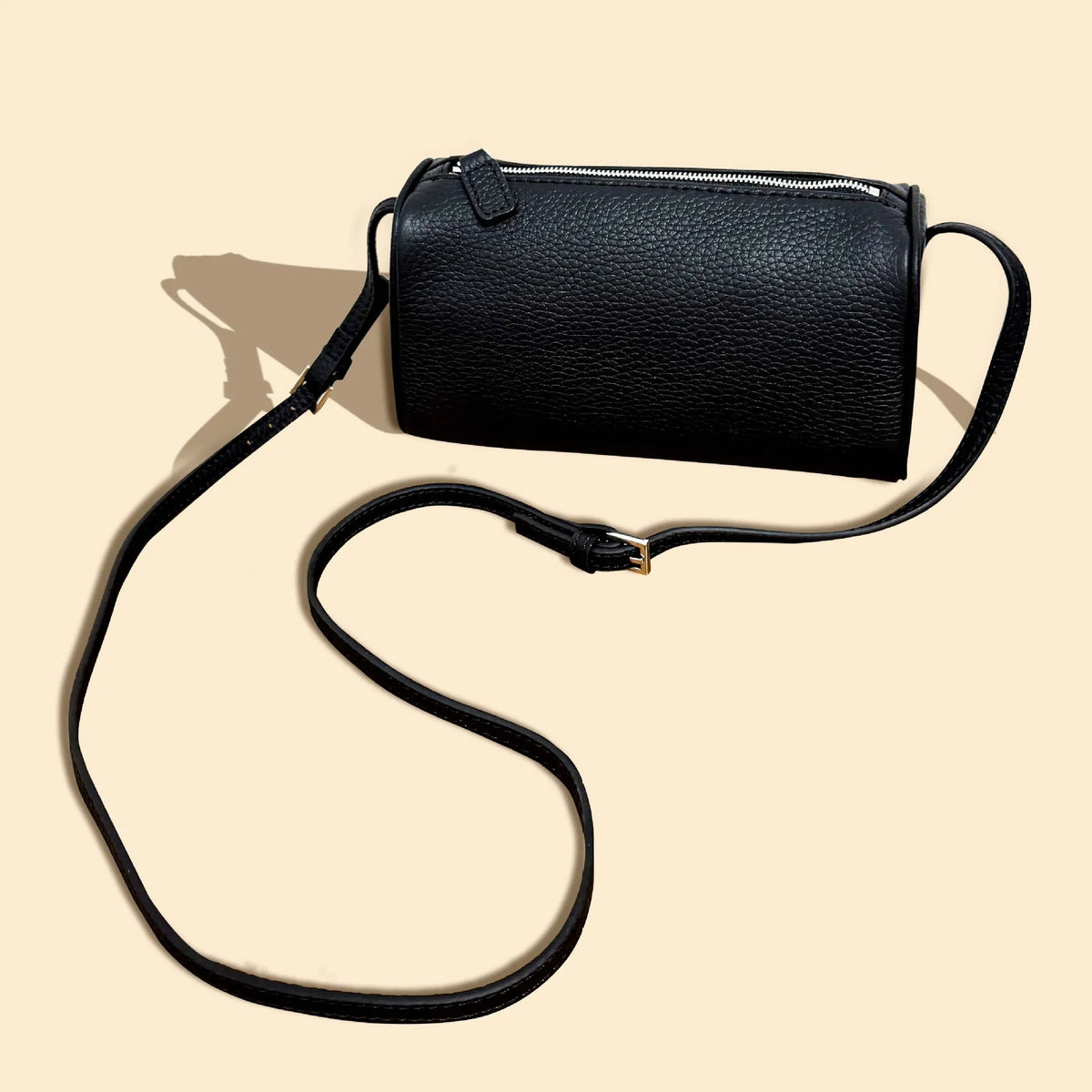 Valentina Lume shoulder bag in Ebony, worn
