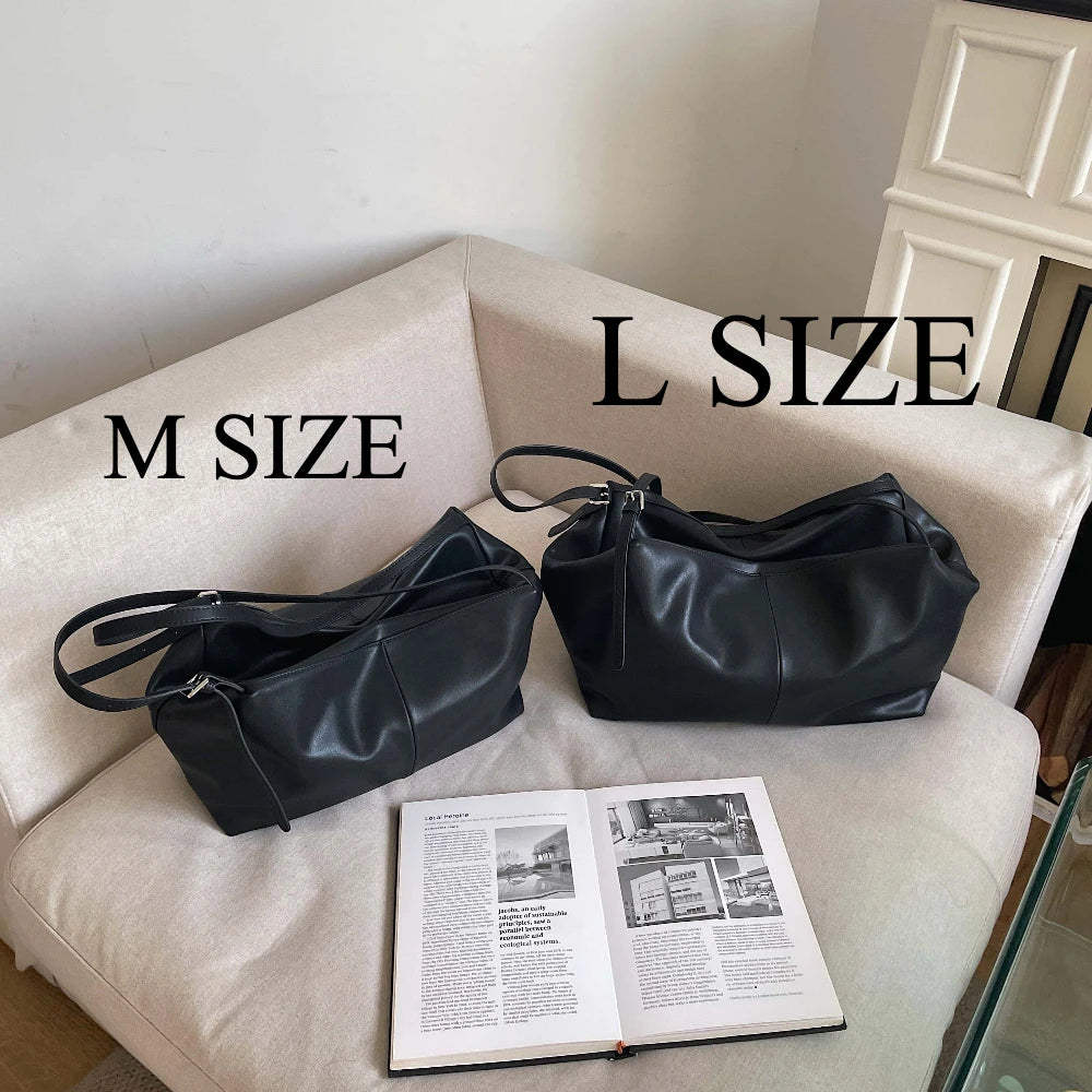 Valentina Velluto Large hobo in Black