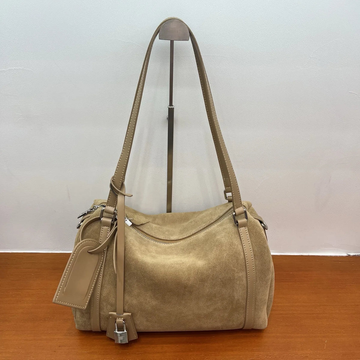 Valentina Vita tote in Apricot