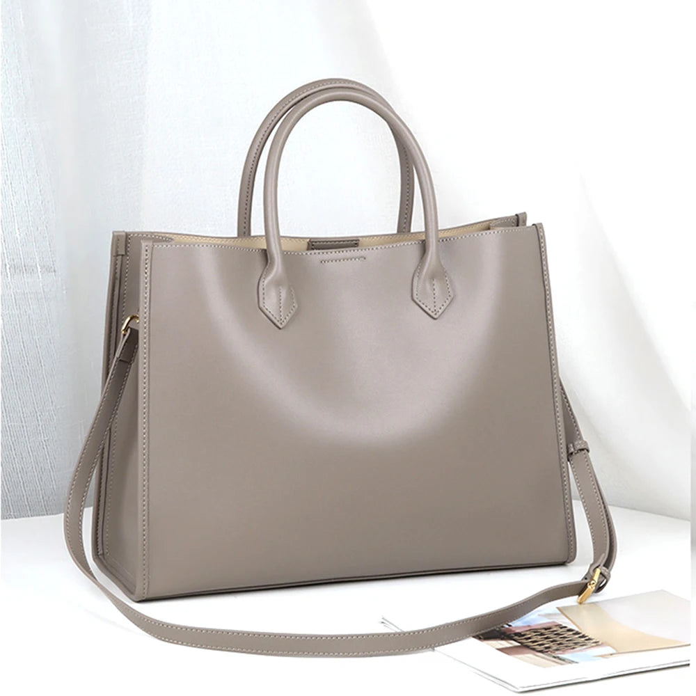 Valentina Pausa top-handle bag in Dark Gray, detail