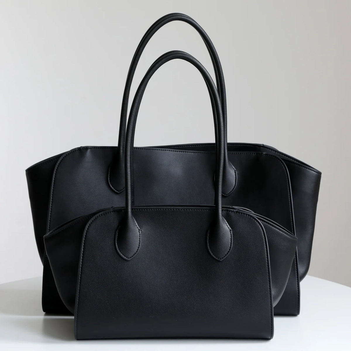 Valentina Volta Small shoulder bag in Pebbled Black